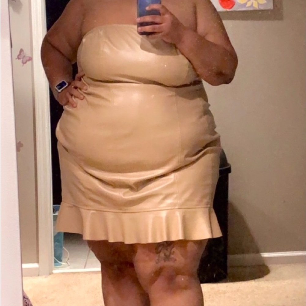 Elegant Tan Strapless Dress